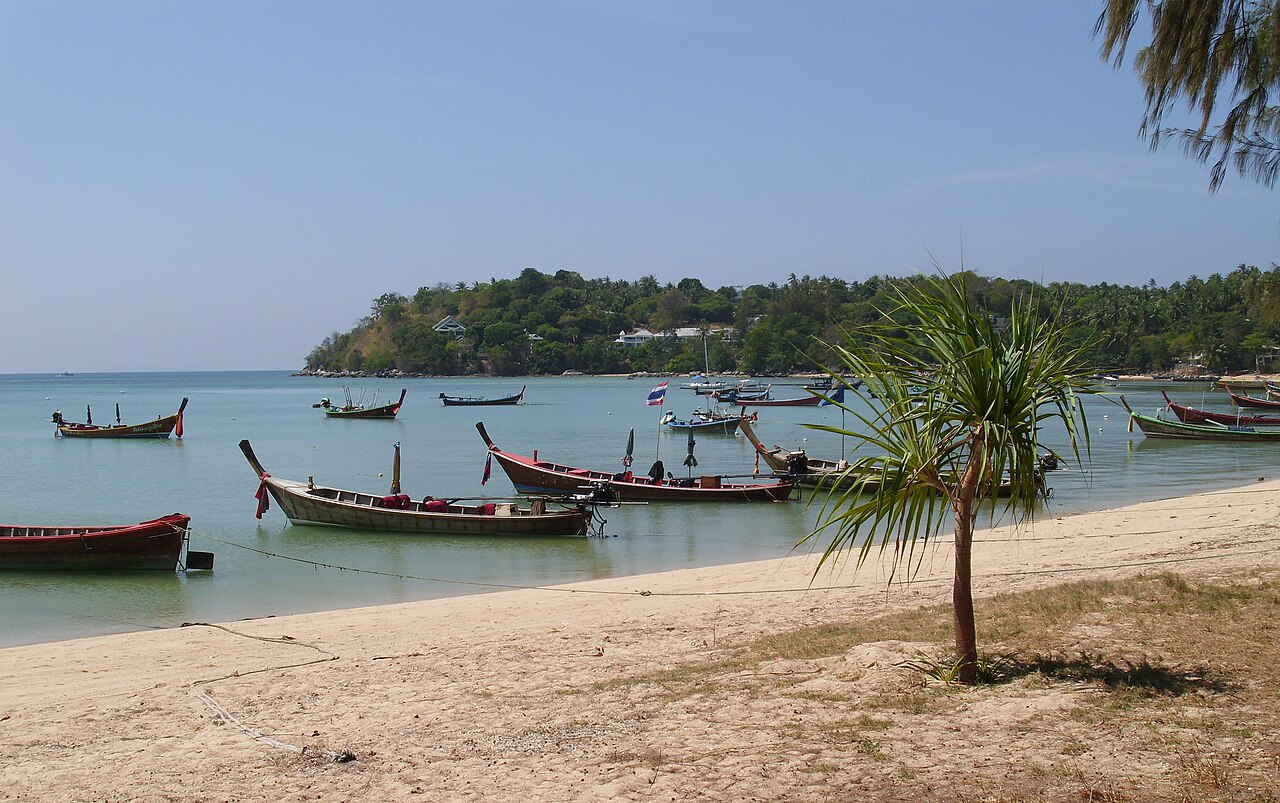 Лодки у побережья Rawai